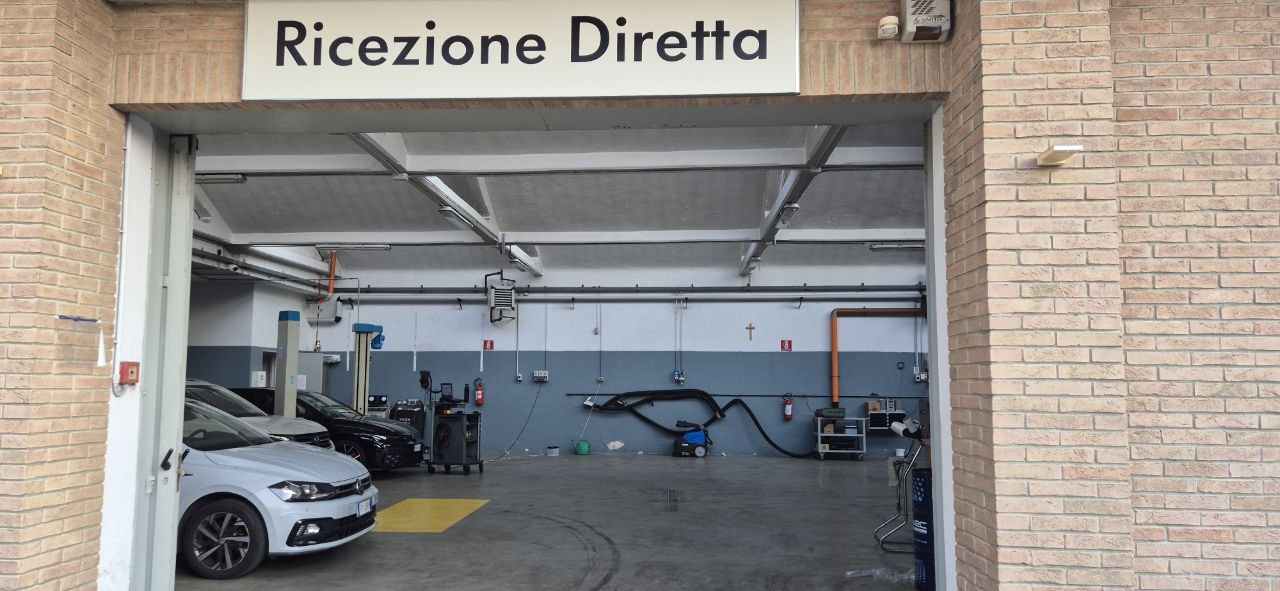 COSVAL Volkswagen - VIP Test Drive: Valutazione Usato Top + Sanificazione Omaggio - Sanificazione + Bonus € 250 - immagine 7